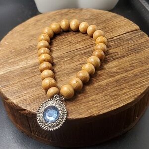 B3211 crystal frost amulet wooden round beaded bracelet